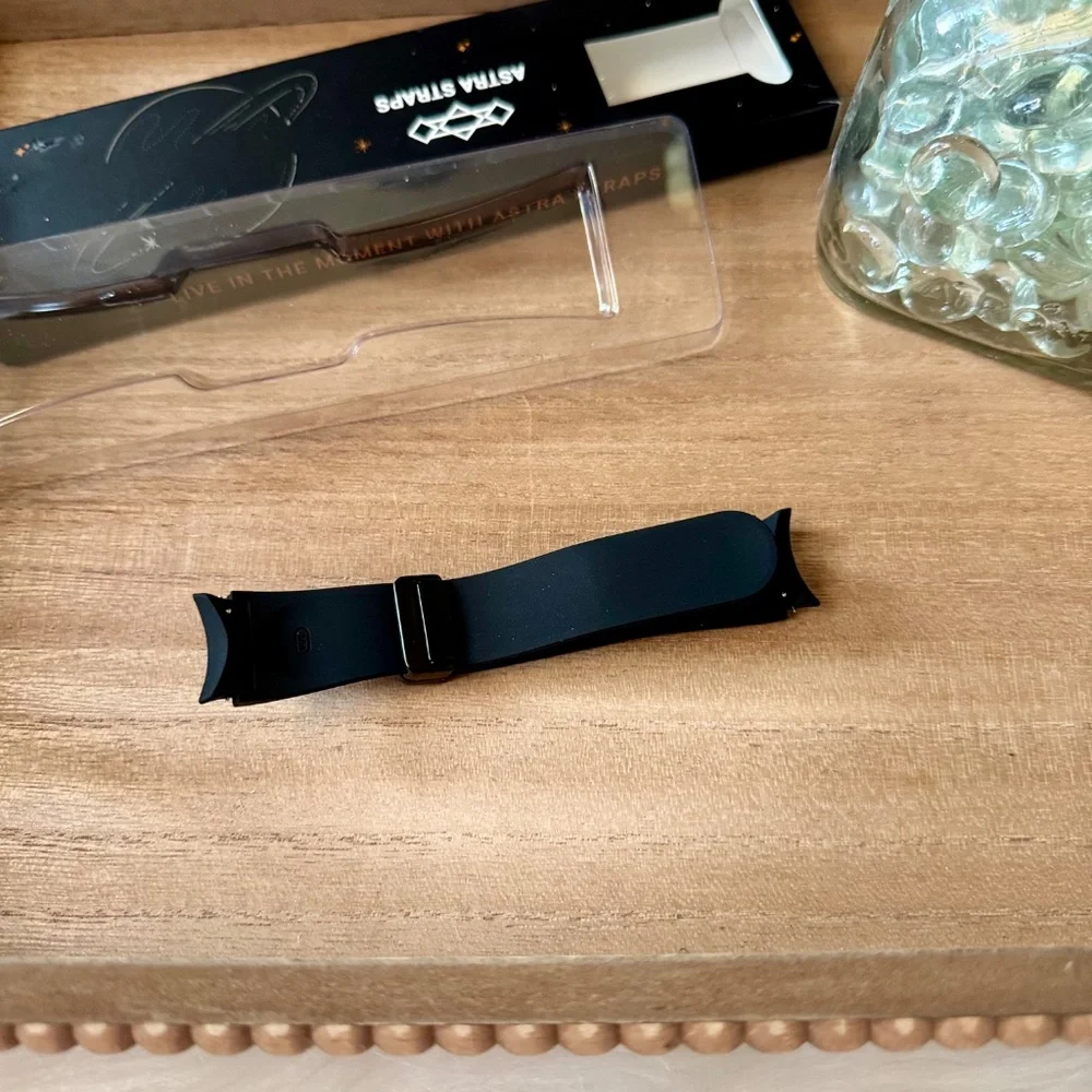 Astra‎ Straps Black Silicone Watch Band Replacement Strap
